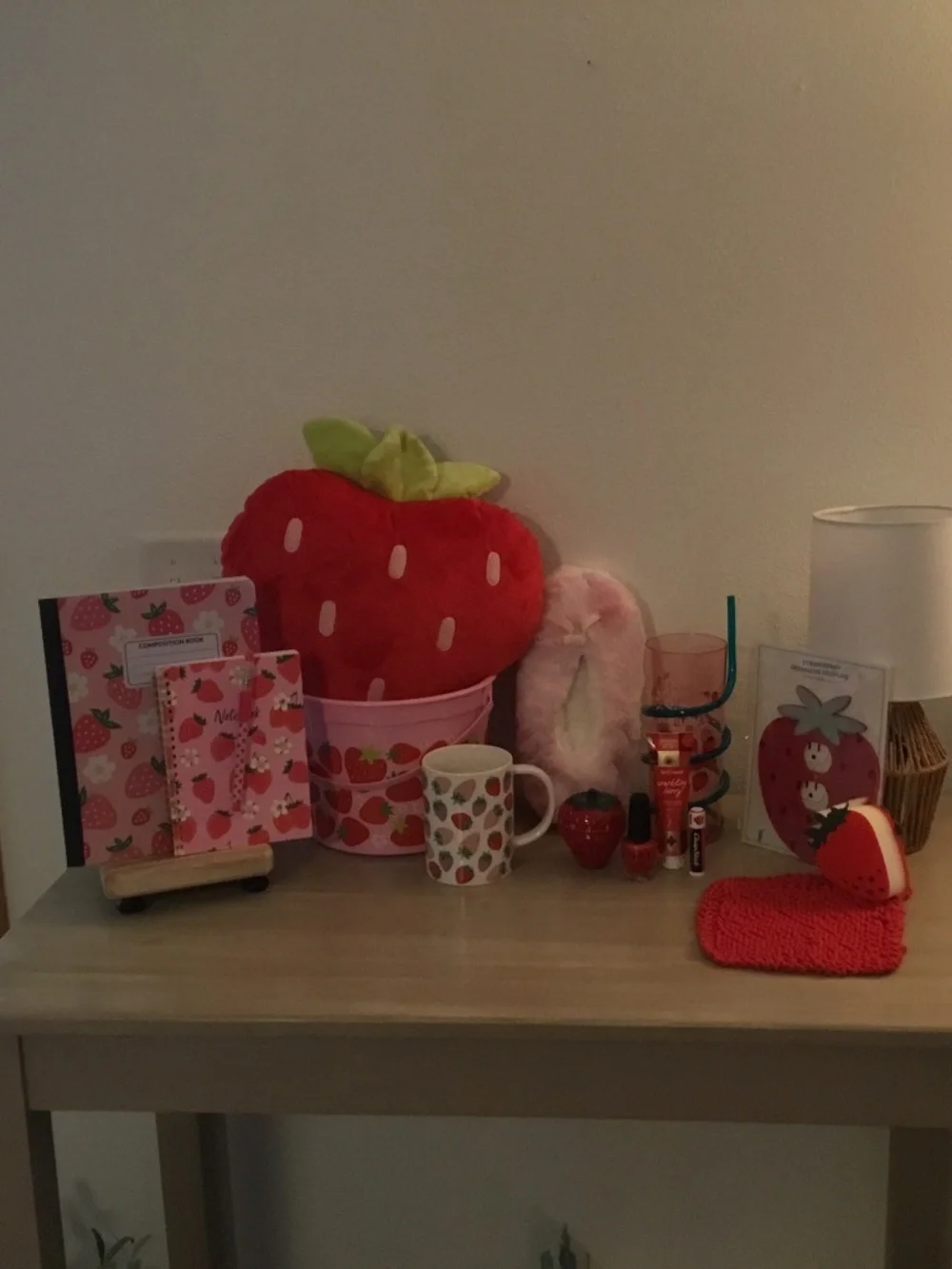 Strawberry Collection 15 items - Picture 1 of 12